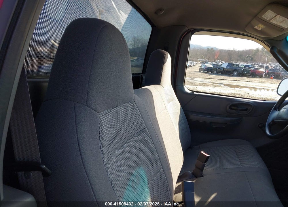 2002 FORD F-150 XL/XLT VIN: 1FTRF18L12NB84378