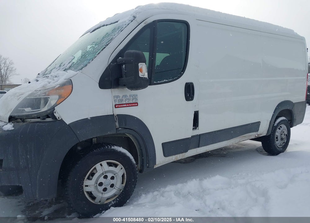 2017 RAM PROMASTER 1500 LOW ROOF 136 WB VIN: 3C6TRVAG8HE529444
