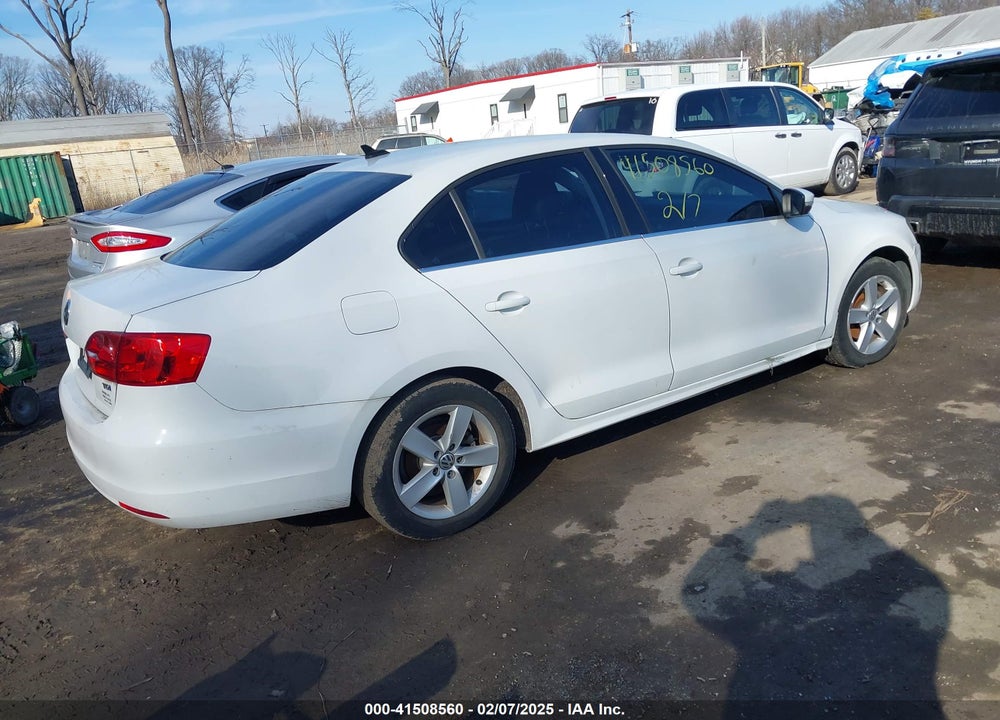 2014 VOLKSWAGEN JETTA VIN: 3VWLL7AJ0EM281741