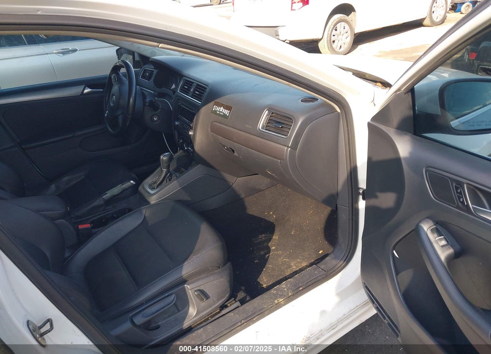 2014 VOLKSWAGEN JETTA VIN: 3VWLL7AJ0EM281741