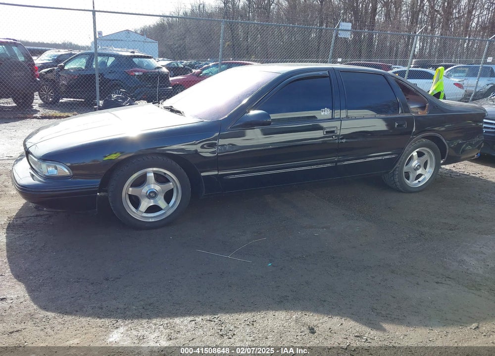 1995 CHEVROLET CAPRICE / IMPALA CLASSIC SS VIN: 1G1BL52P8SR164370