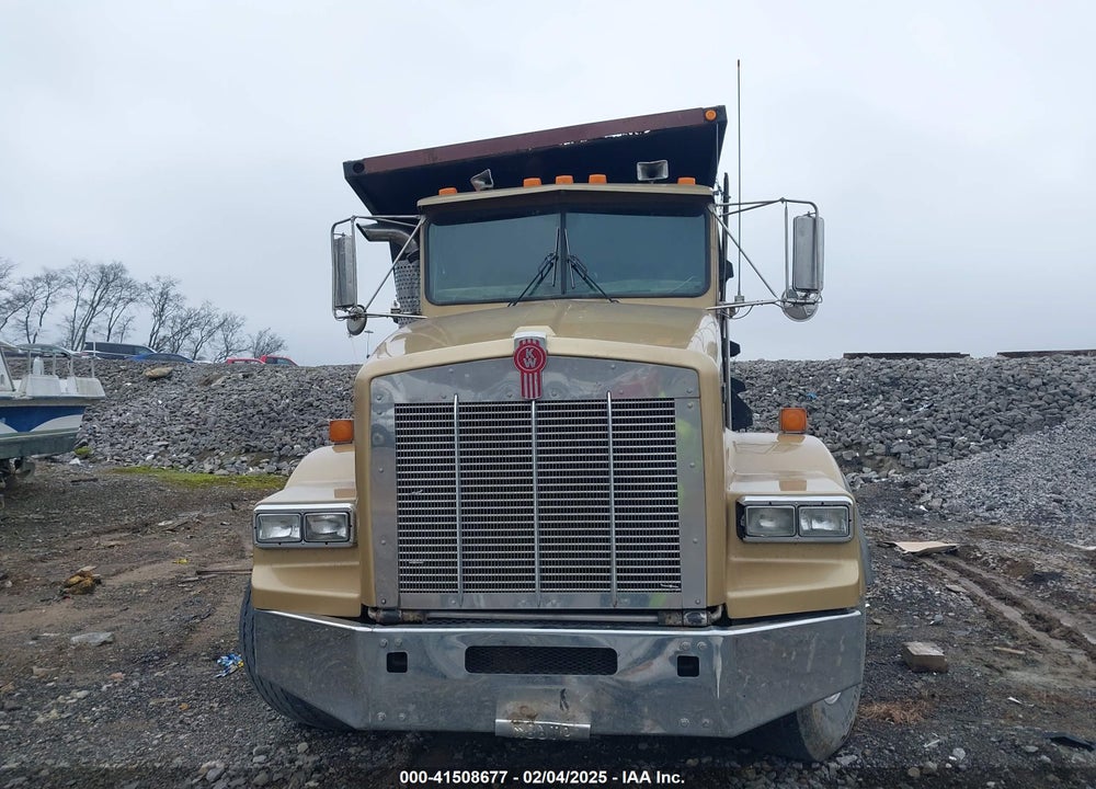 2005 KENWORTH CONSTRUCTION T800 VIN: 1NKDL40X45J073806