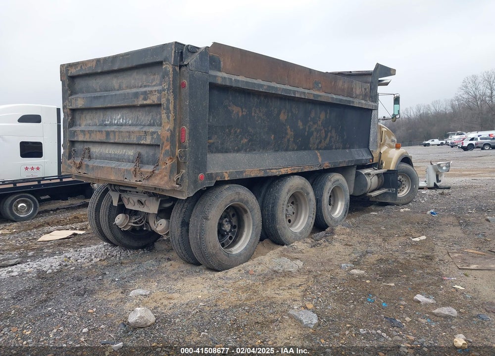 2005 KENWORTH CONSTRUCTION T800 VIN: 1NKDL40X45J073806
