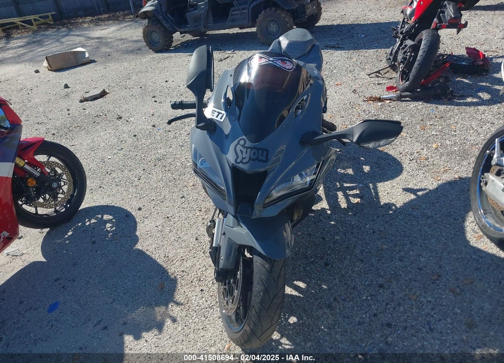 2019 KAWASAKI ZX1002 VIN: JKBZXVF16KA000071