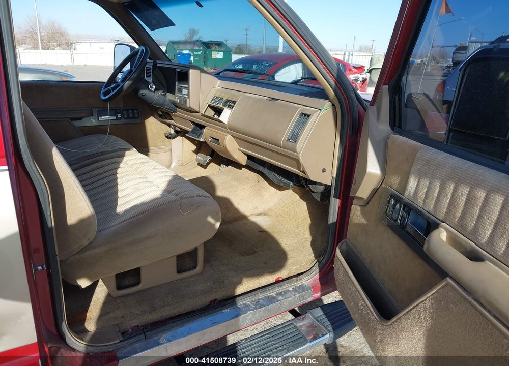 1992 GMC SIERRA C2500 VIN: 2GTGC29N9N1539342