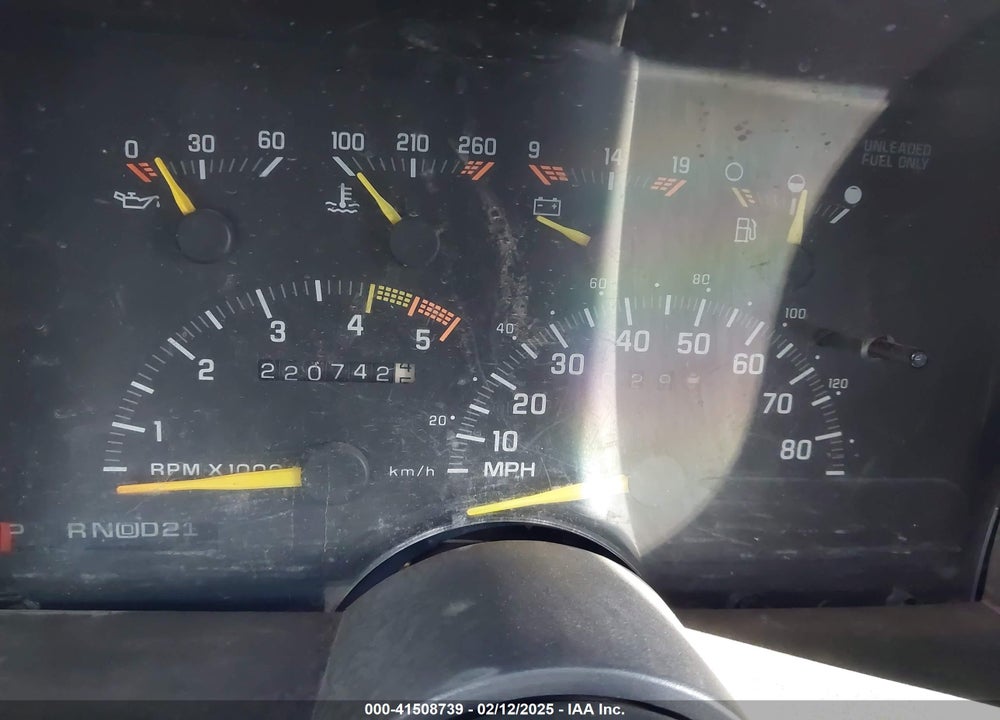 1992 GMC SIERRA C2500 VIN: 2GTGC29N9N1539342