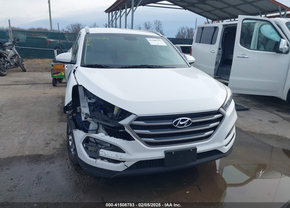 2017 HYUNDAI TUCSON VIN: KM8J3CA47HU423804