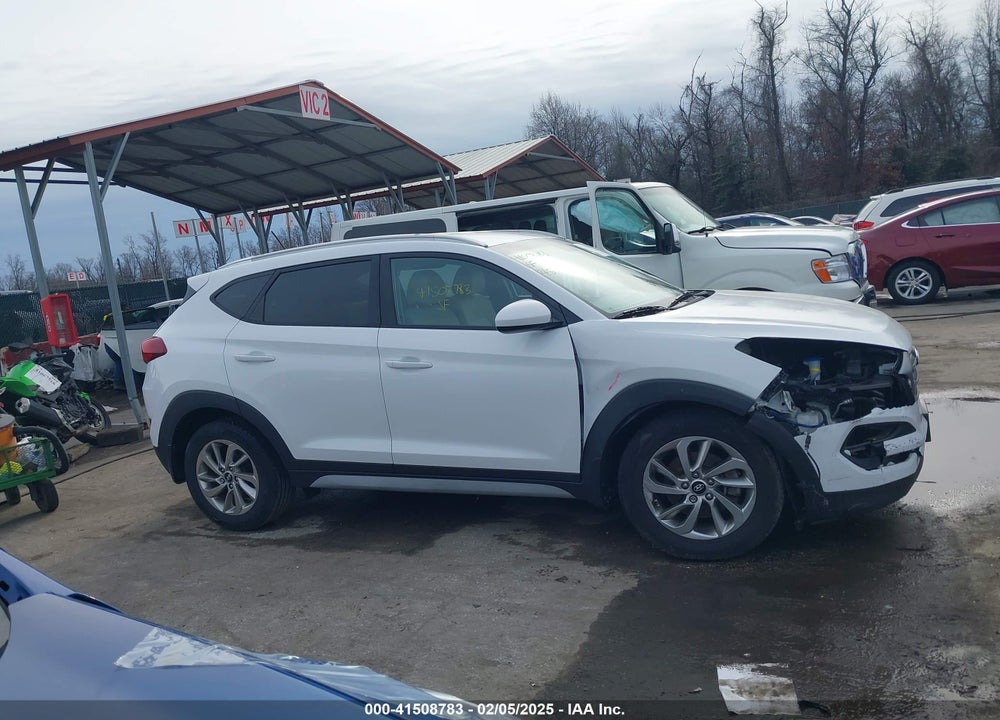 2017 HYUNDAI TUCSON VIN: KM8J3CA47HU423804