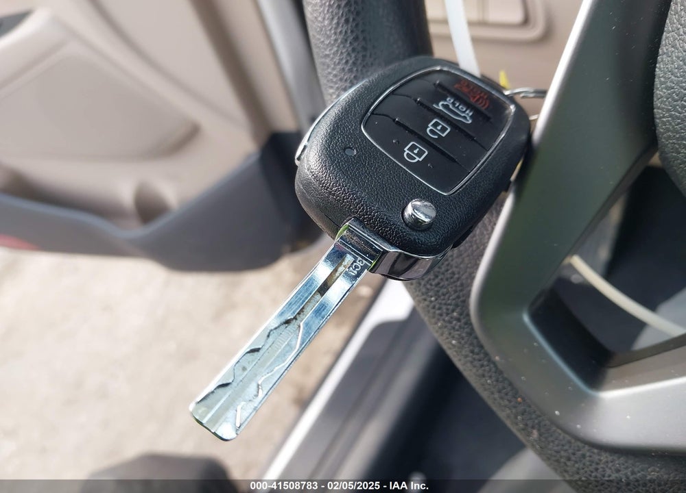 2017 HYUNDAI TUCSON VIN: KM8J3CA47HU423804