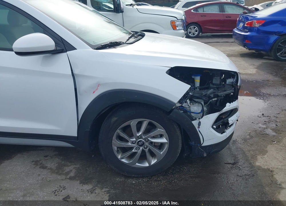 2017 HYUNDAI TUCSON VIN: KM8J3CA47HU423804