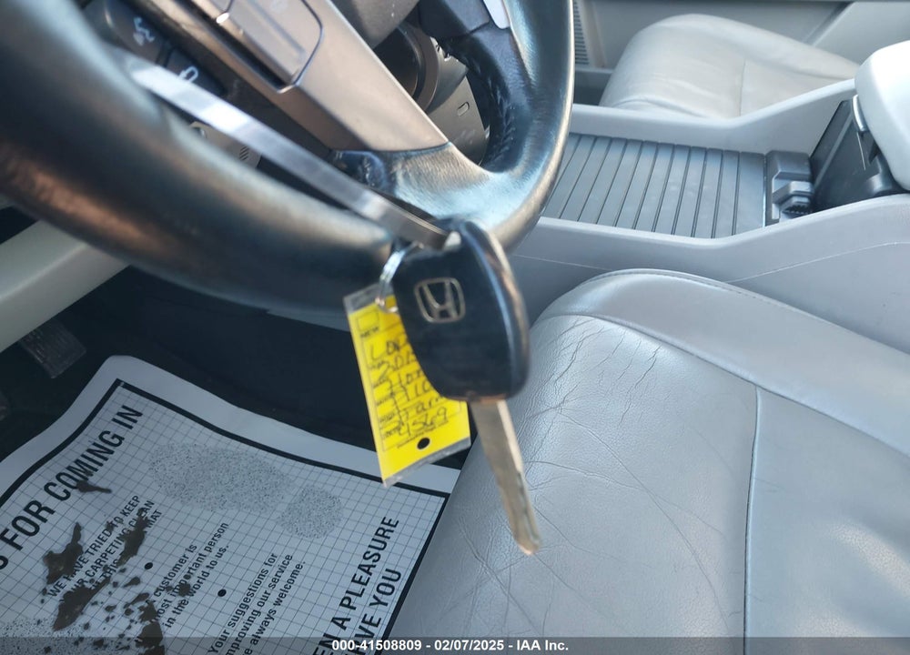 2015 HONDA PILOT EX-L VIN: 5FNYF4H51FB006294
