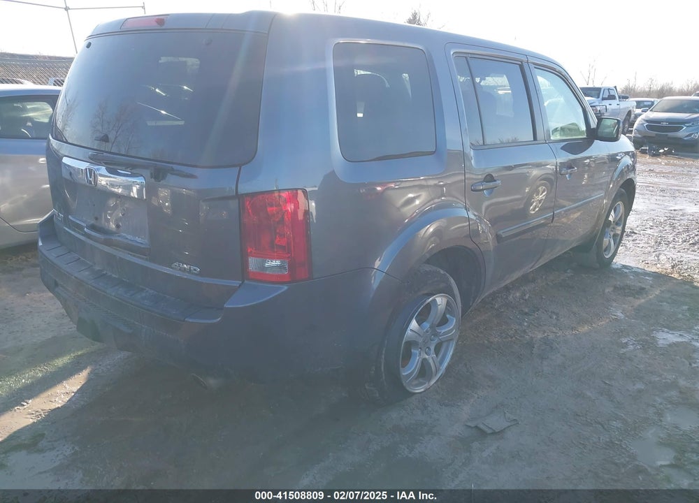 2015 HONDA PILOT EX-L VIN: 5FNYF4H51FB006294
