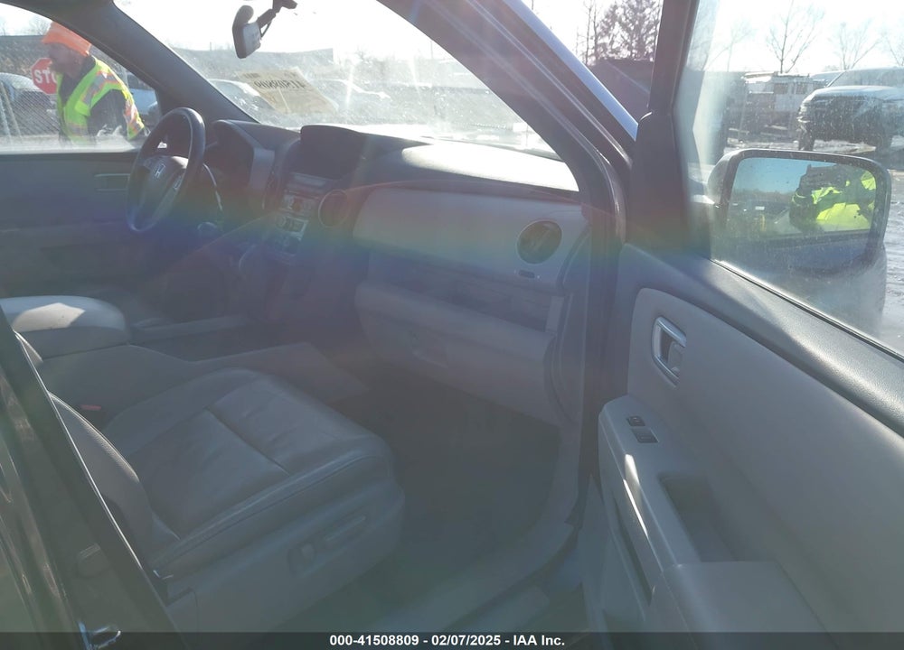 2015 HONDA PILOT EX-L VIN: 5FNYF4H51FB006294