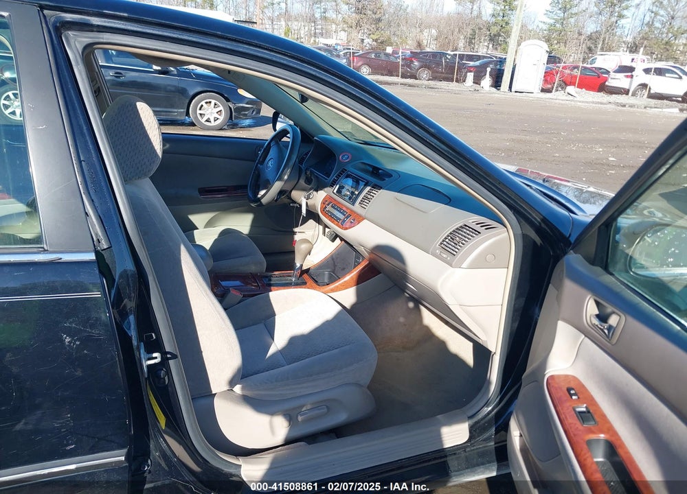 2002 TOYOTA CAMRY XLE VIN: 4T1BE30K02U066214