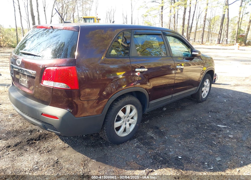 2011 KIA SORENTO LX VIN: 5XYKT3A11BG182104