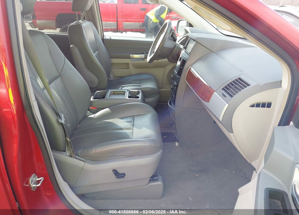 2008 CHRYSLER TOWN & COUNTRY TOURING VIN: 2A8HR54P18R127590