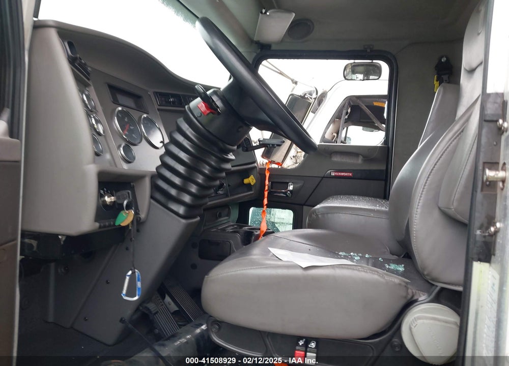 2023 KENWORTH T3 SERIES VIN: 2NKHHM6X2PM241920