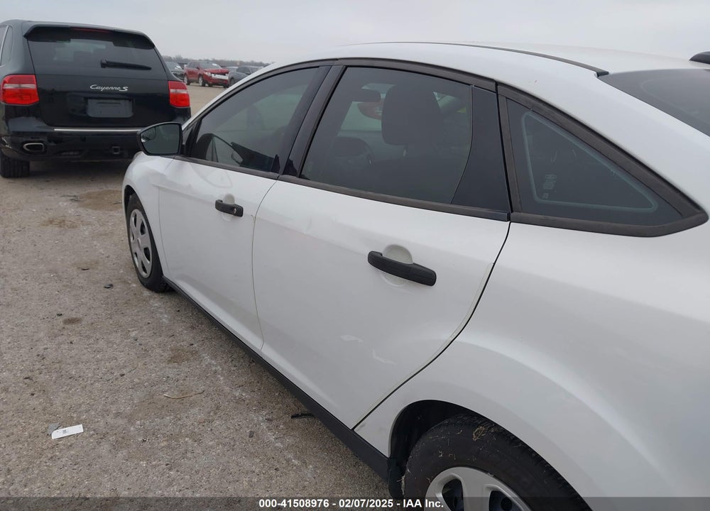 2014 FORD FOCUS VIN: 1FADP3E24EL419487