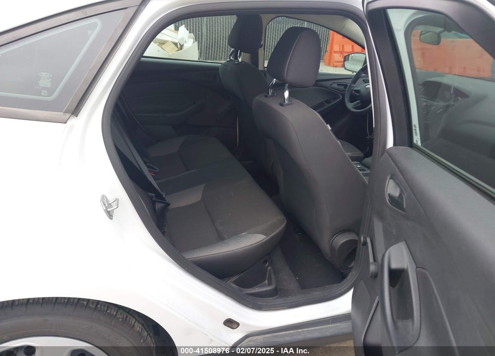 2014 FORD FOCUS VIN: 1FADP3E24EL419487
