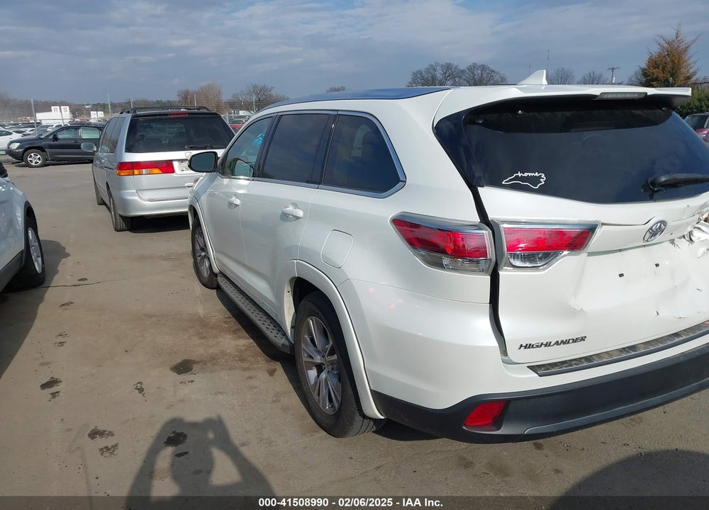 2015 TOYOTA HIGHLANDER XLE V6 VIN: 5TDKKRFH6FS096842