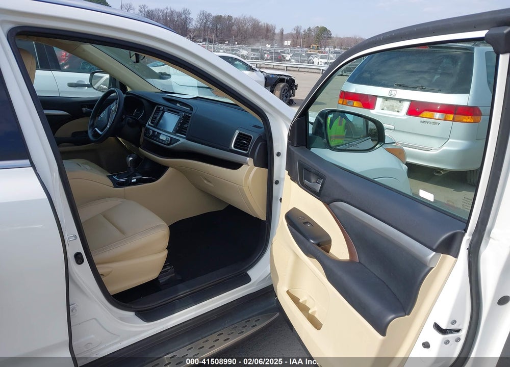 2015 TOYOTA HIGHLANDER XLE V6 VIN: 5TDKKRFH6FS096842