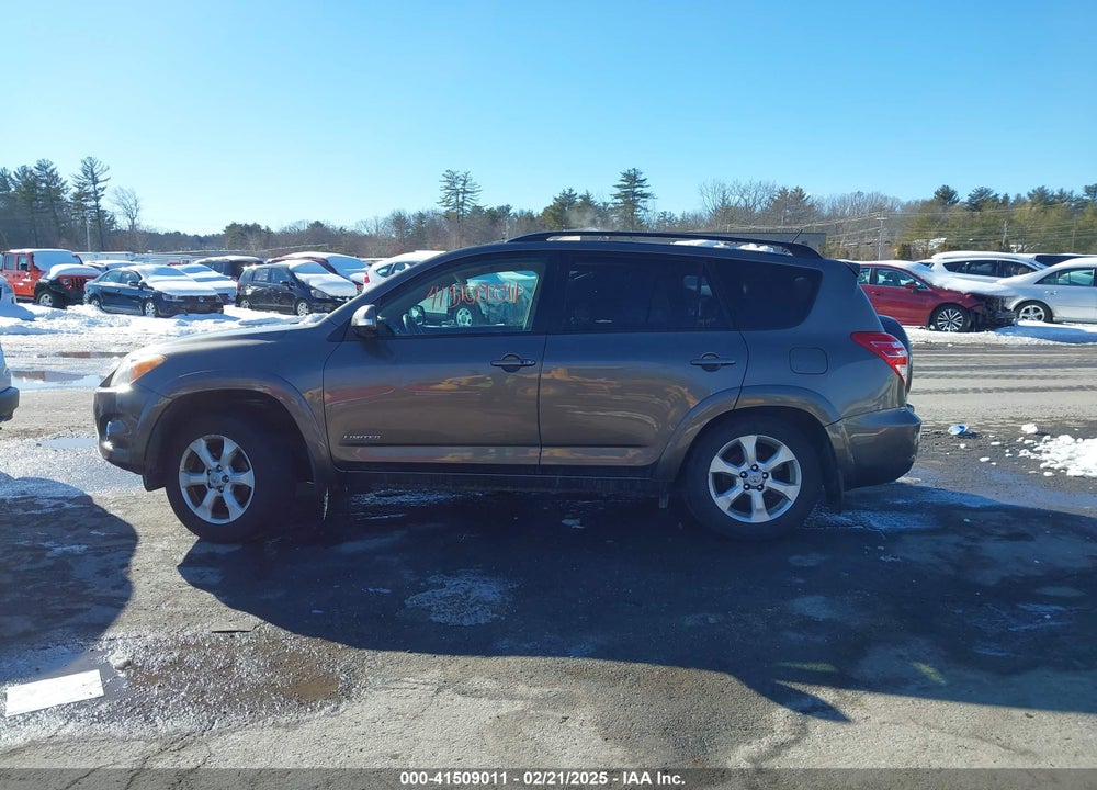 2009 TOYOTA RAV4 VIN: JTMBK31V395082689
