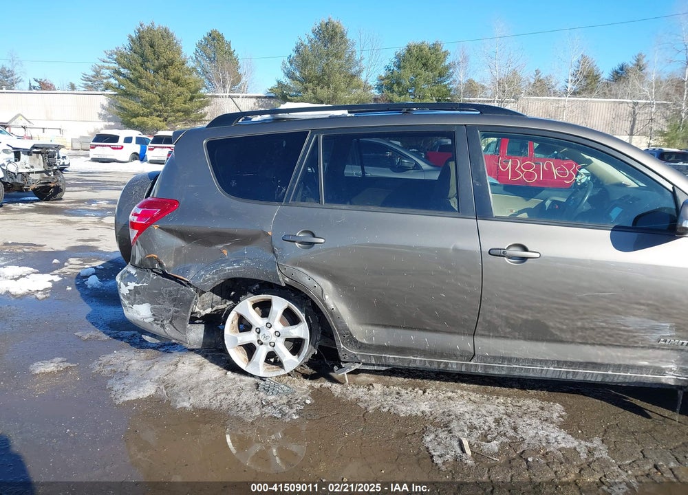 2009 TOYOTA RAV4 VIN: JTMBK31V395082689