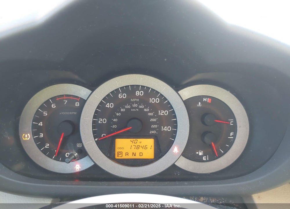 2009 TOYOTA RAV4 VIN: JTMBK31V395082689
