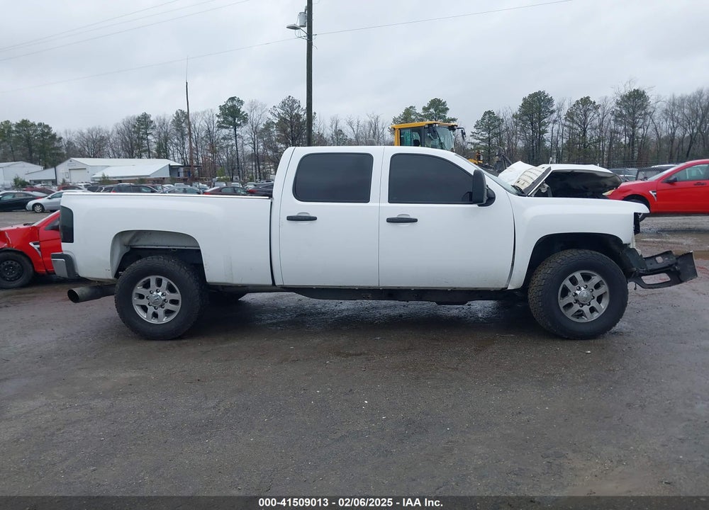 2011 CHEVROLET SILVERADO 2500HD LT VIN: 1GC1KXE86BF186651