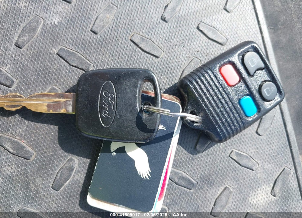 2005 FORD FOCUS ZXW VIN: 1FAFP36N45W111431