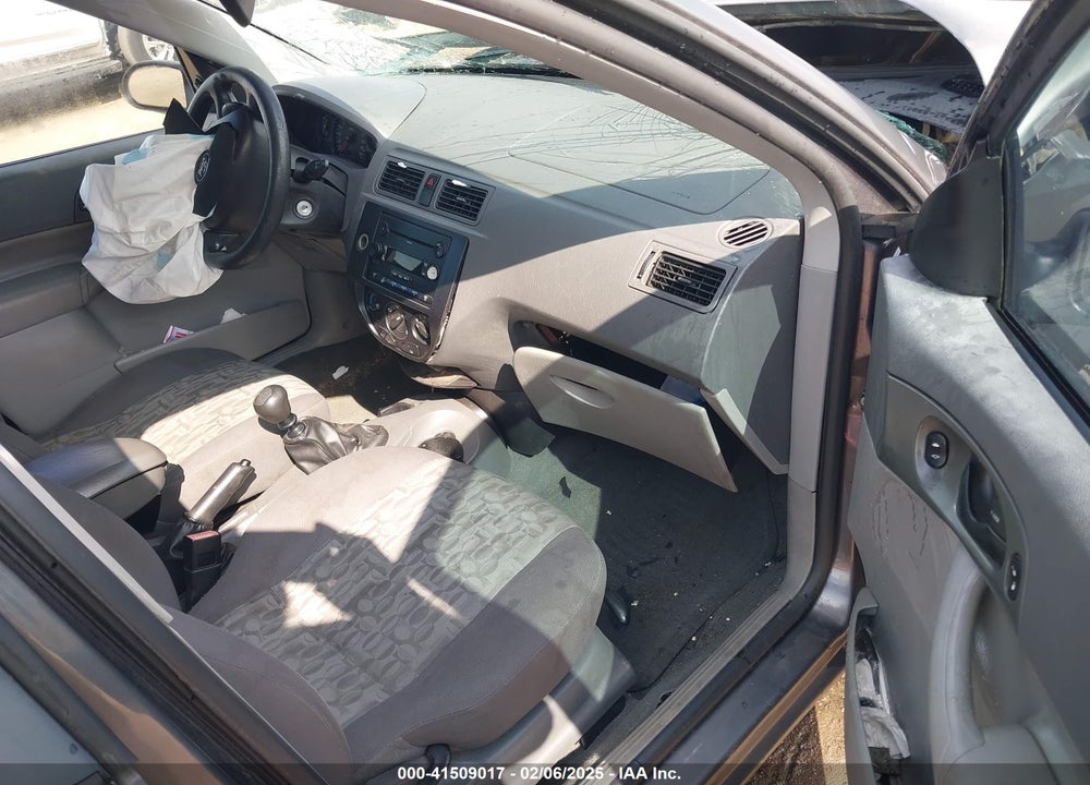 2005 FORD FOCUS ZXW VIN: 1FAFP36N45W111431