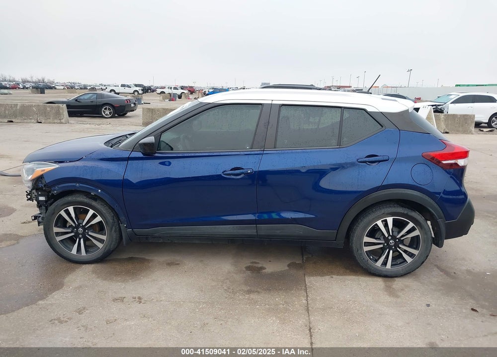 2018 NISSAN KICKS SV VIN: 3N1CP5CU9JL504624
