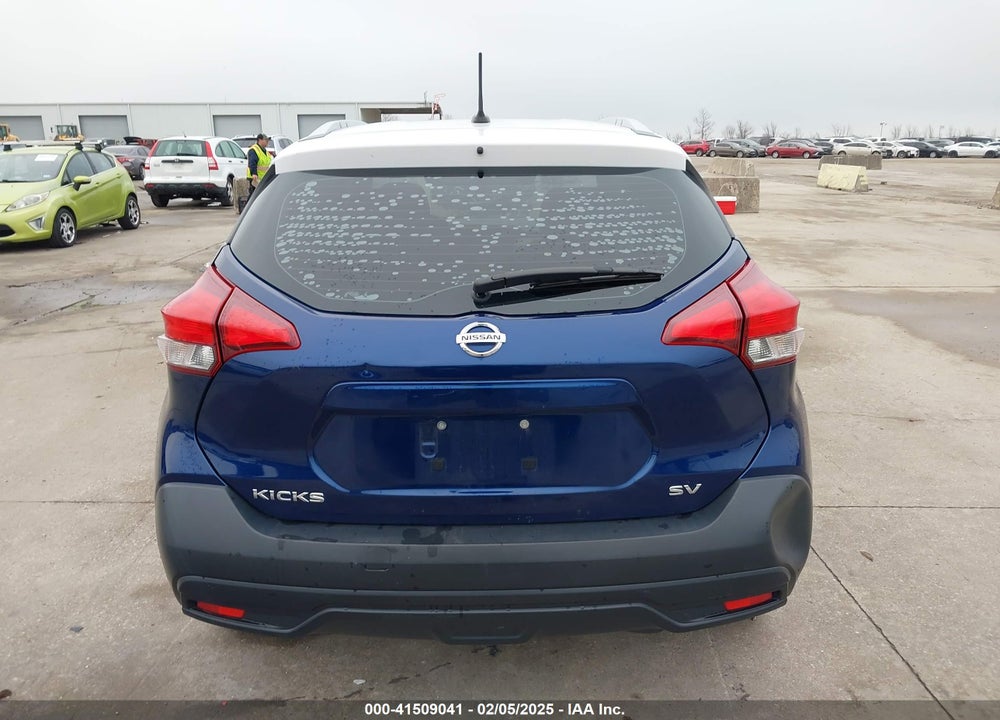 2018 NISSAN KICKS SV VIN: 3N1CP5CU9JL504624