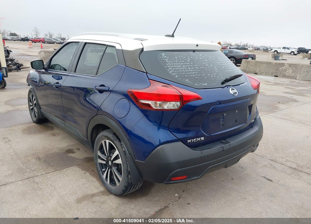2018 NISSAN KICKS SV VIN: 3N1CP5CU9JL504624