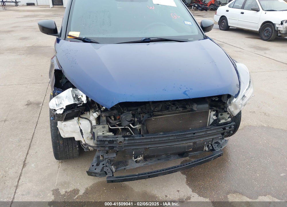 2018 NISSAN KICKS SV VIN: 3N1CP5CU9JL504624
