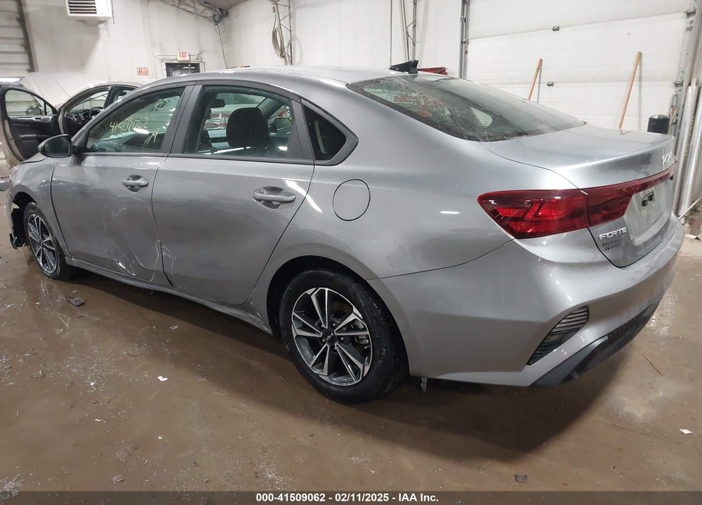 2024 KIA FORTE LXS VIN: 3KPF24AD6RE744008