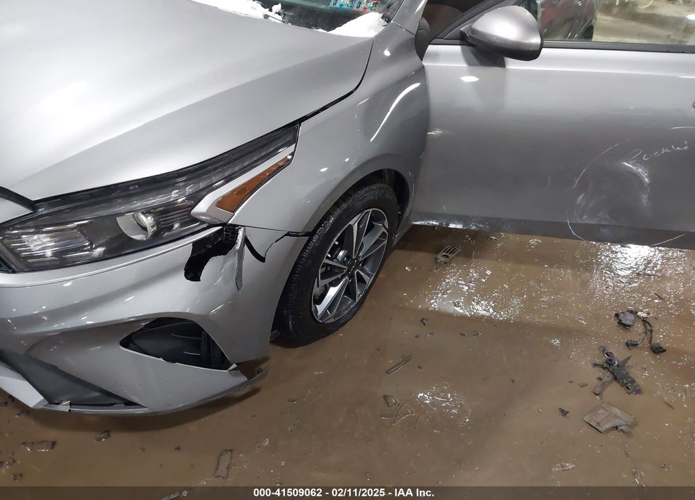 2024 KIA FORTE LXS VIN: 3KPF24AD6RE744008