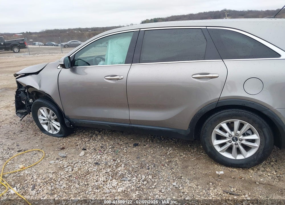 2019 KIA SORENTO 2.4L L VIN: 5XYPG4A31KG472571