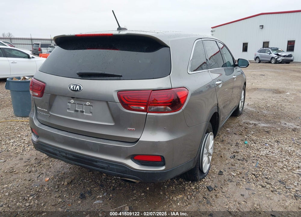 2019 KIA SORENTO 2.4L L VIN: 5XYPG4A31KG472571