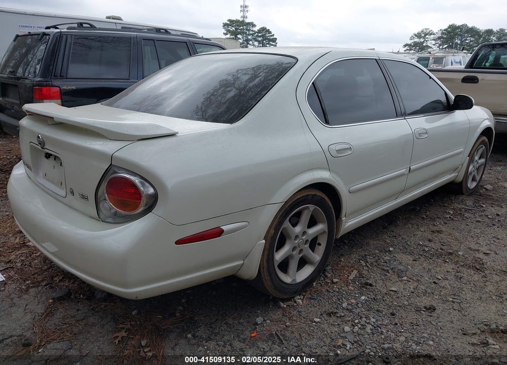 2002 NISSAN MAXIMA SE VIN: JN1DA31D02T417074
