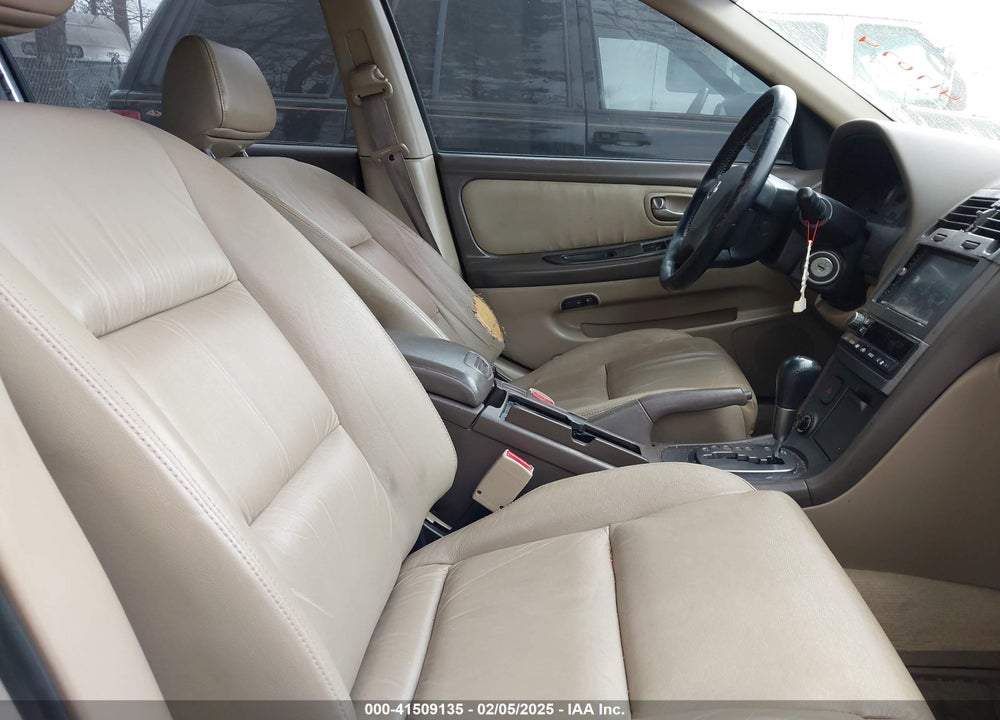 2002 NISSAN MAXIMA SE VIN: JN1DA31D02T417074