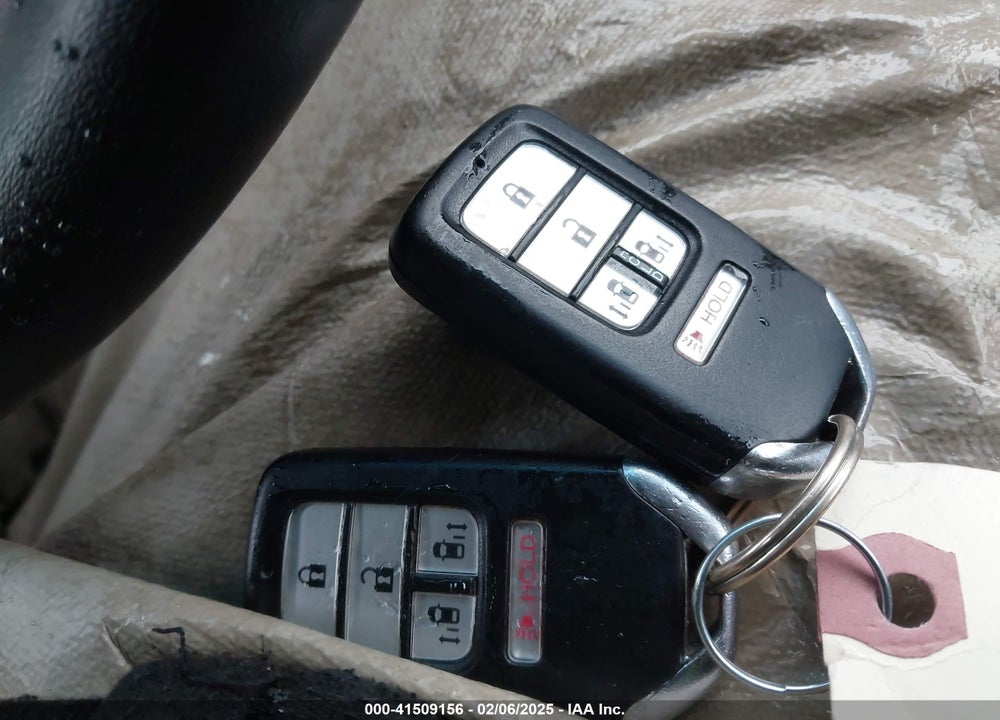 2016 HONDA ODYSSEY SE VIN: 5FNRL5H3XGB008869