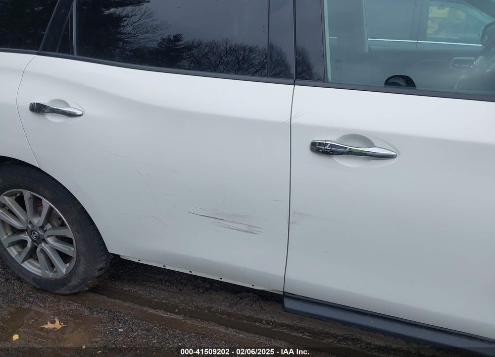 2013 NISSAN PATHFINDER SV VIN: 5N1AR2MM0DC684616