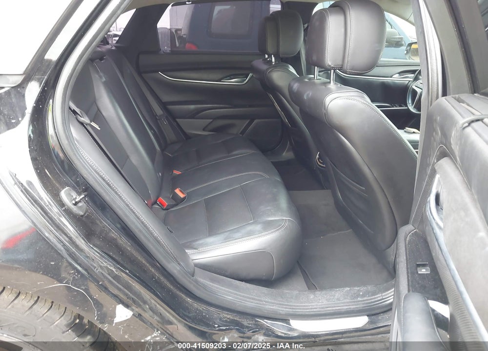 2014 CADILLAC XTS VIN: 2G61U5S38E9203831