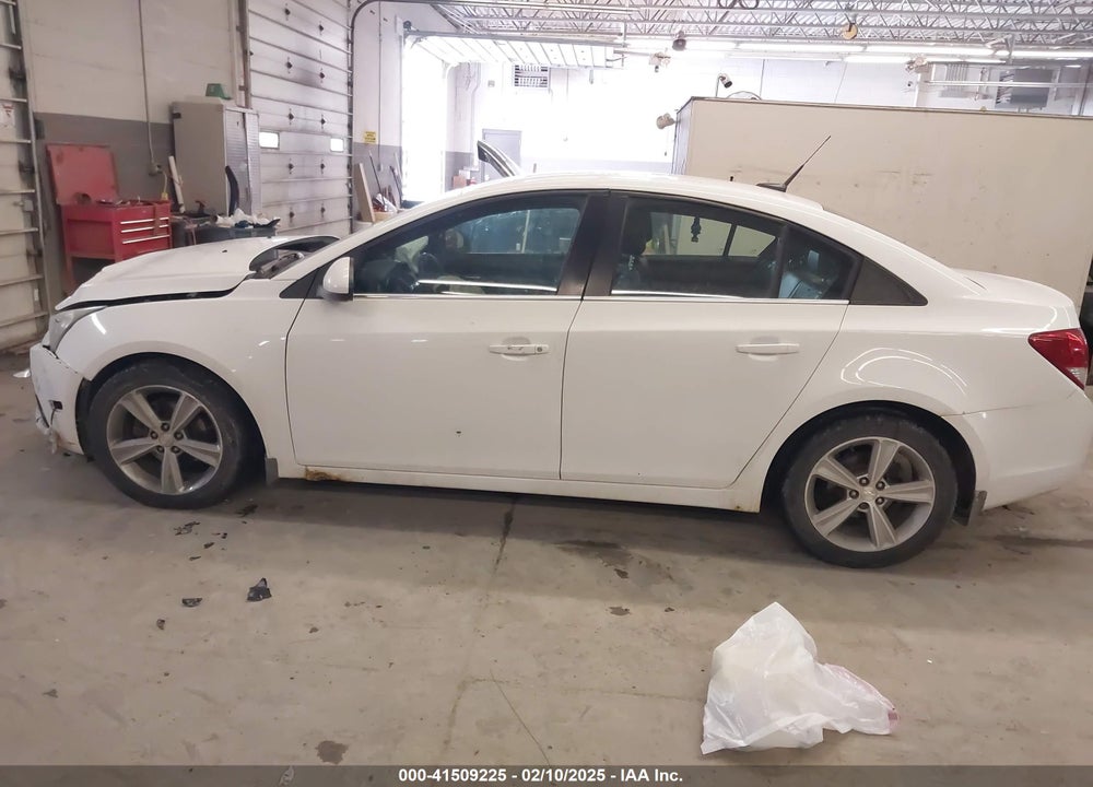 2014 CHEVROLET CRUZE VIN: 1G1PE5SB3E7296330