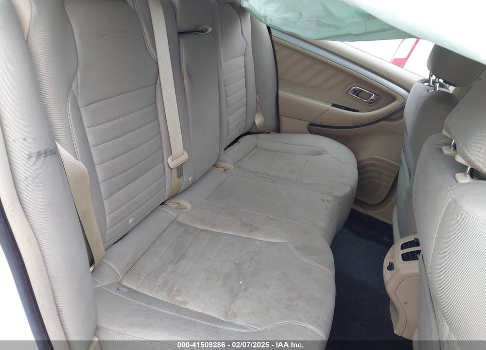 2016 FORD TAURUS VIN: 1FAHP2D82GG147941