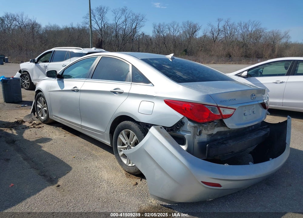 2013 HYUNDAI SONATA VIN: 5NPEB4AC5DH615569