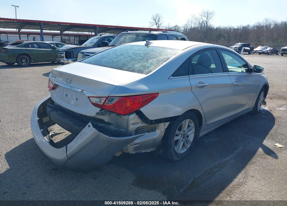 2013 HYUNDAI SONATA VIN: 5NPEB4AC5DH615569