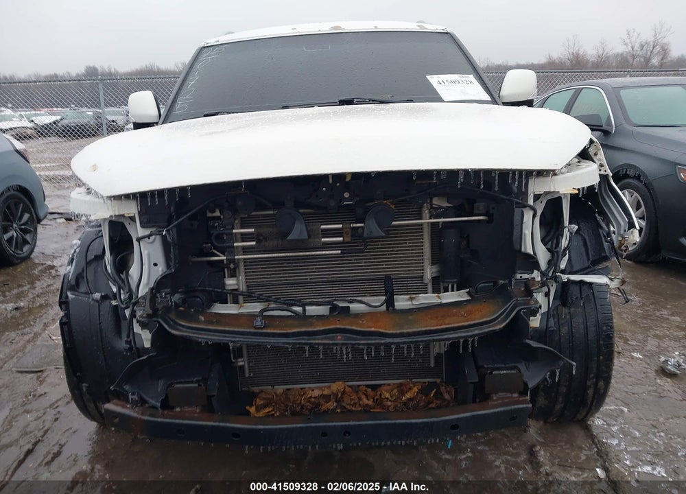 2014 INFINITI QX80 VIN: JN8AZ2NE5E9061717
