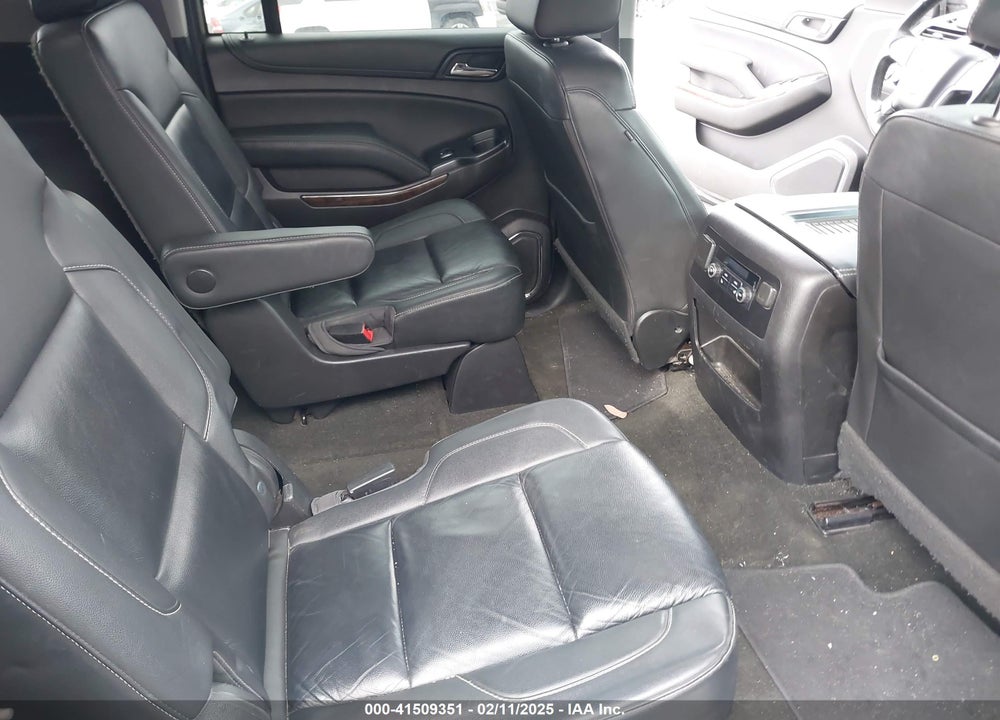 2017 CHEVROLET SUBURBAN LT VIN: 1GNSKHKC6HR398368
